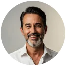 L. F., 52 anos 
